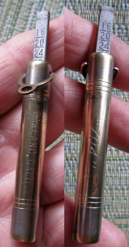 Tire Gauge: "Drudge" Keyring Style