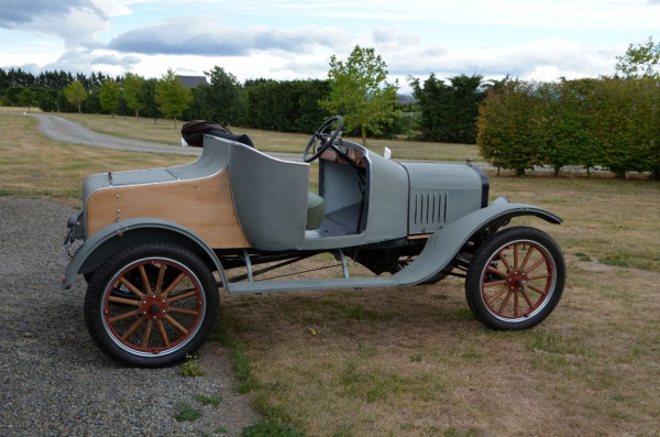 1924 Colonial Roadster