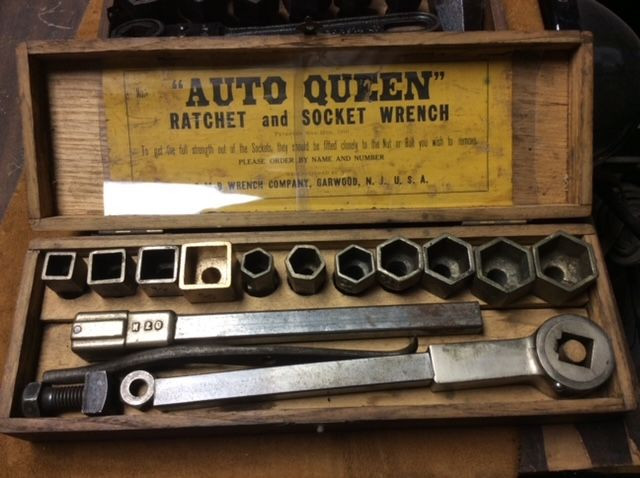 Tools: "Auto Queen" Socket Set