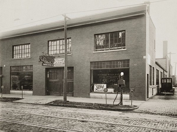 Maurice W Fox & Co