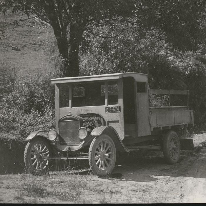 Tangarakau Gorge - 1929 Wide Cab TT