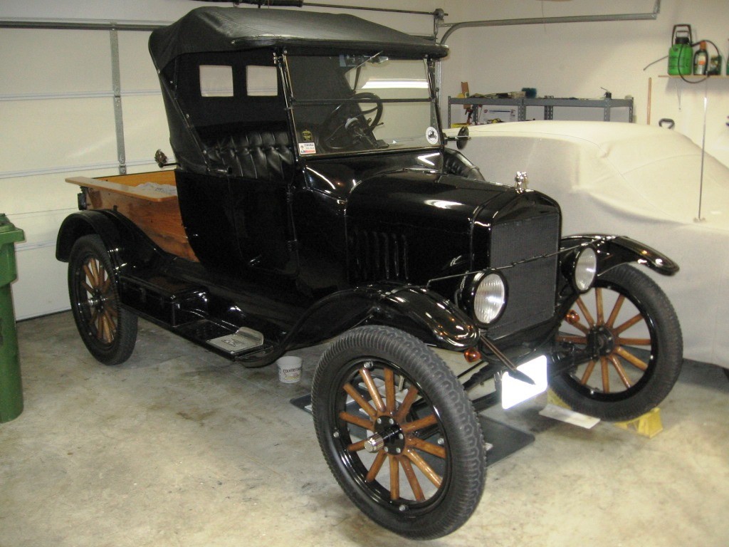 Betsy, Mark Strange's 1924 cut-off touring car