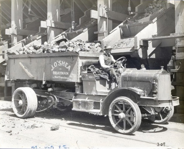 1915Wht5ton.jpg