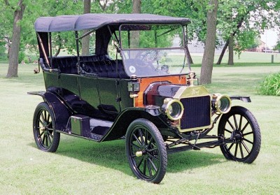 1914 Back Yard.jpg