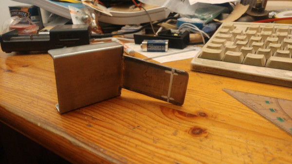 Holder cut&amp;bent from 50x30x2 mm rectangular pipe