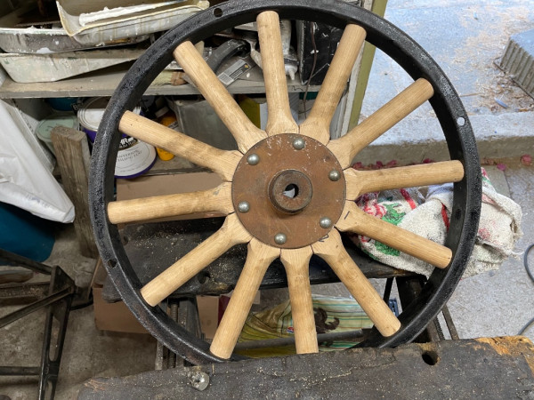 Wheel with spokes and hub