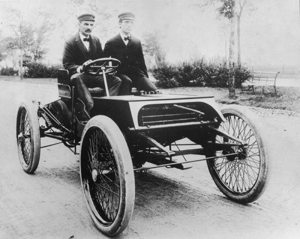 Henry Ford and Edward Spider Huff.jpg