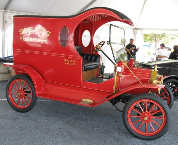 susats pie wagon.jpg