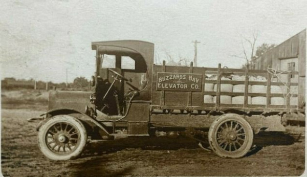 Buzzards bay elevator.JPG