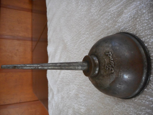 Oil Can 1.JPG