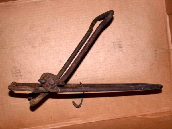 Canadian Split Rim Tool 47216.jpg