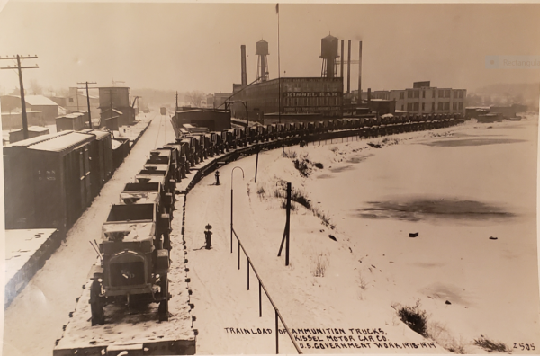 Kissel FWD trucks on train.PNG