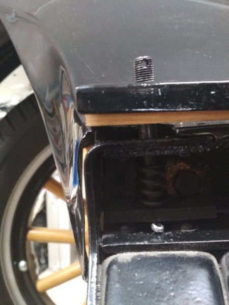 Front_fender_gap_R.jpg