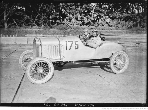 1-10-21_Gaillon_Montier_sur_Ford_[...]Agence_Rol_btv1b530732200_1.jpeg