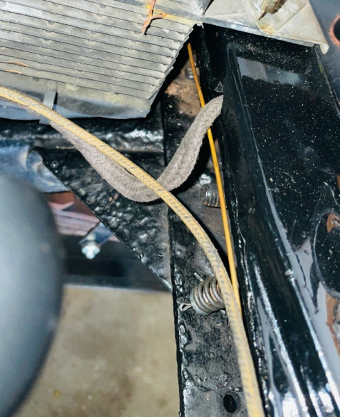 head lamp wire.jpg