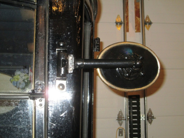 mirror & bracket.JPG