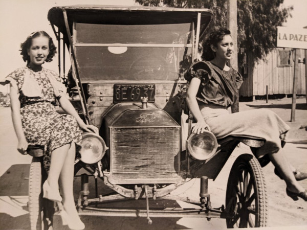 T with girls in Tijuana.jpg