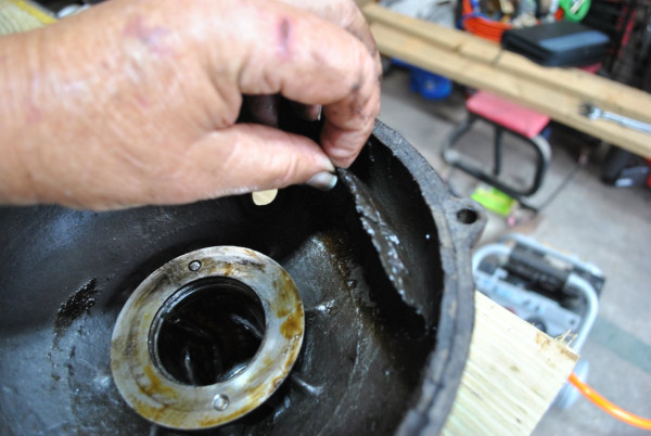 DSC_0218.JPG (185.16 KiB) Viewed 1576 times this was the only oil in the system