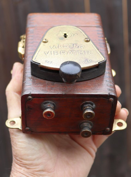 Master Vibrator 2.jpg