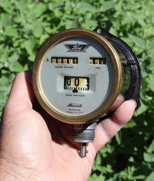 Ford Special Stewart Speedometer 1.jpg