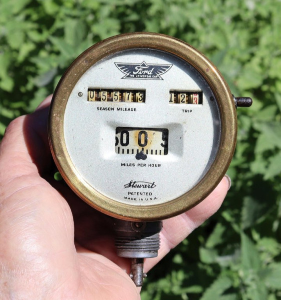 Ford Special Stewart Speedometer 2.jpg