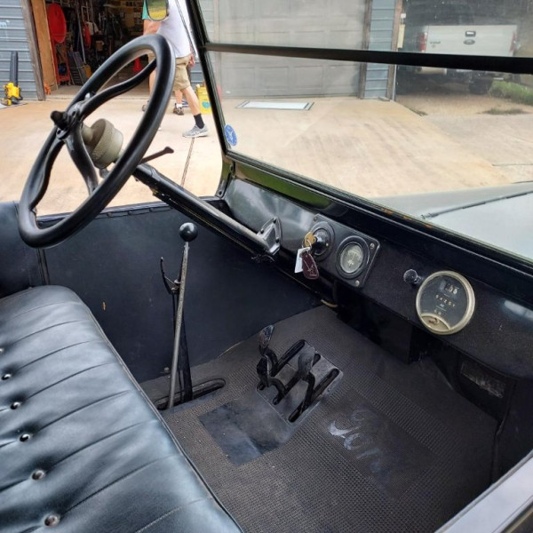 Roadster 18.jpg