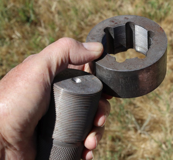 Manifold thread And Nut chaser tool 2.jpg