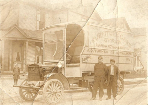 furniture truck.JPG