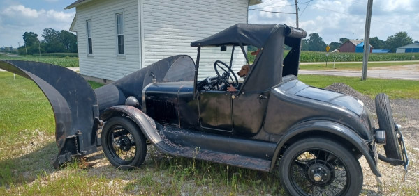 20230810_140200.jpg (175.16 KiB) Viewed 1297 times Side view of Jim's plow vehicle