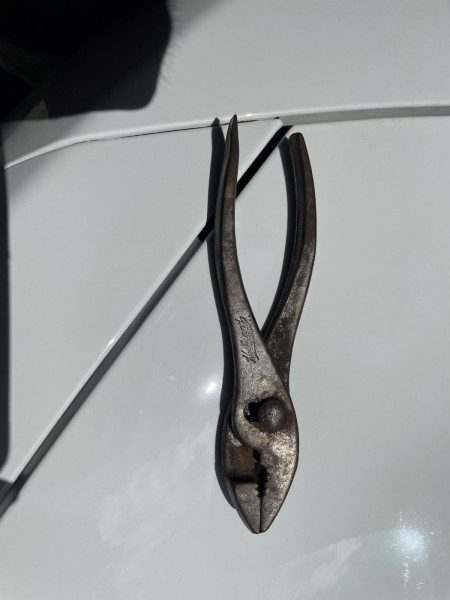 pliers.jpg