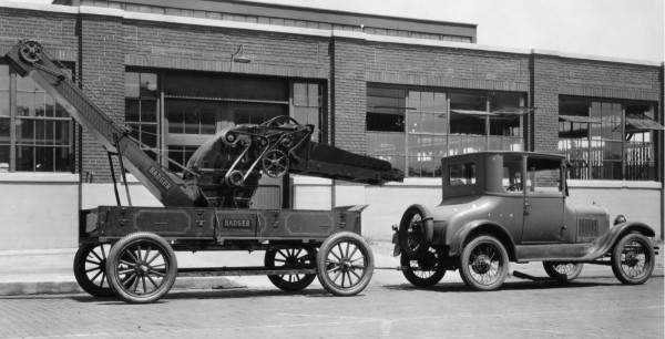 Threshing machine T 27.jpg
