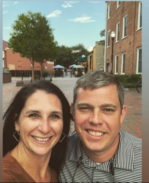 IMG_2515 3.jpg (209.01 KiB) Viewed 693 times Me and my wife.