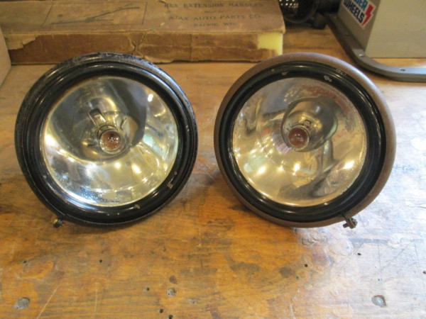 accessory electric side lamps.JPG