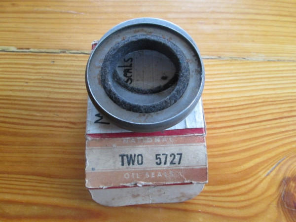 front hub seals.JPG