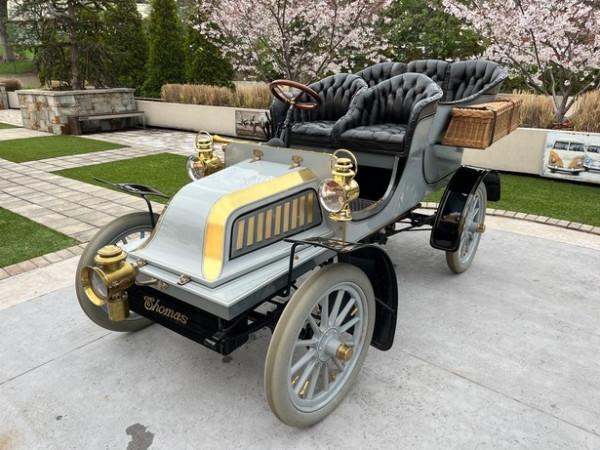 1903 Thomas.jpg