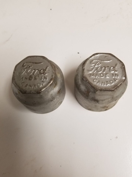 Canada wood hub cap .jpg