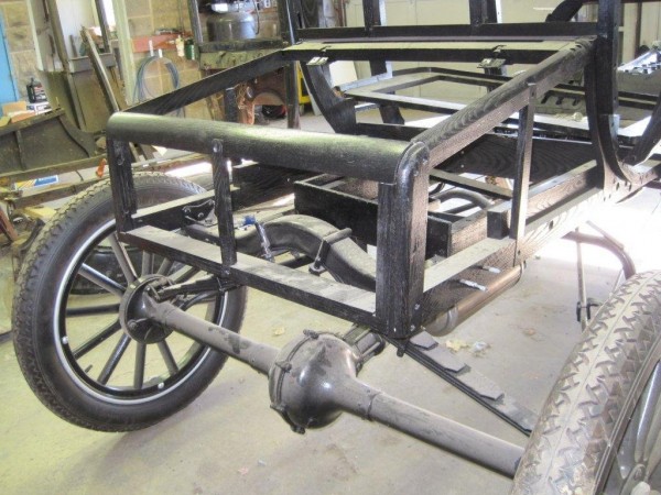 Model T-'22 Coupe framework rear-Denny's.jpg