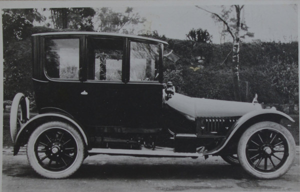 Centre door Buick.jpg