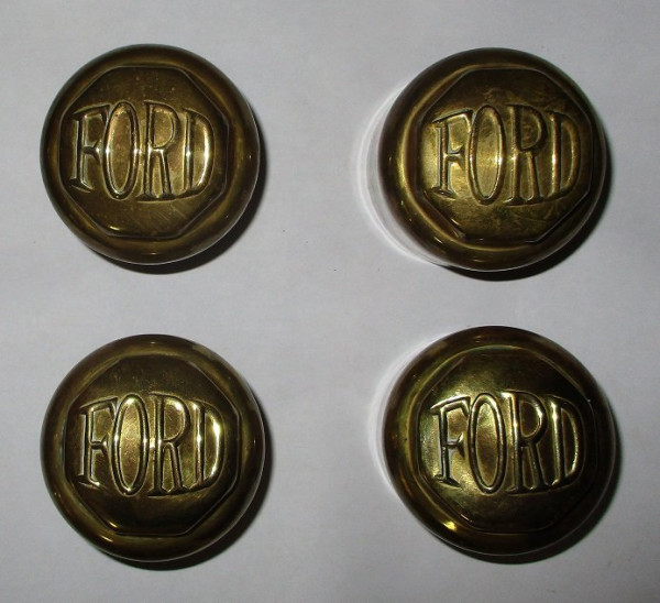 1910 Ford Hub Cap Set.jpg
