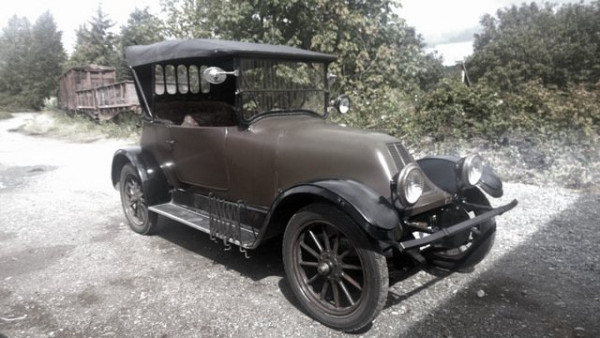 1916 Franklin 9 four passenger roadster.jpg