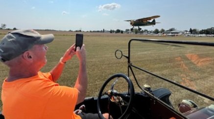 INCOMING!! A rider took this for me!