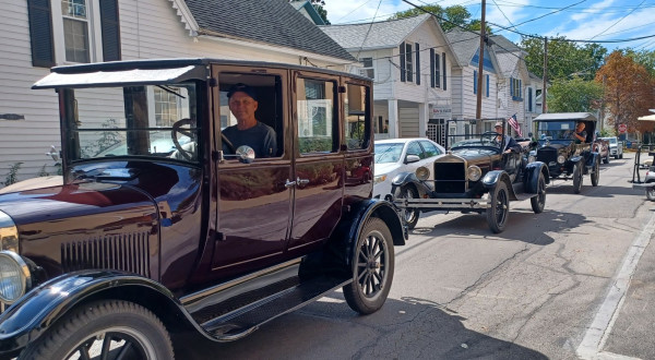 20240917_141711.jpg (366.47 KiB) Viewed 1244 times Toured thru Lakeside association after the Lighthouse stop..nice summer cottage community