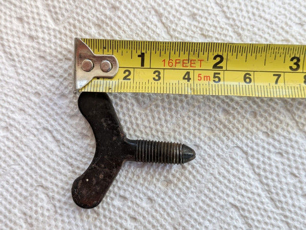 windshield top wing bolt.jpg