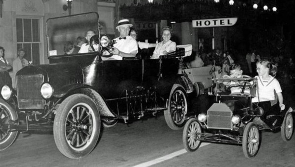 1963 Marsanne parade photo.jpg