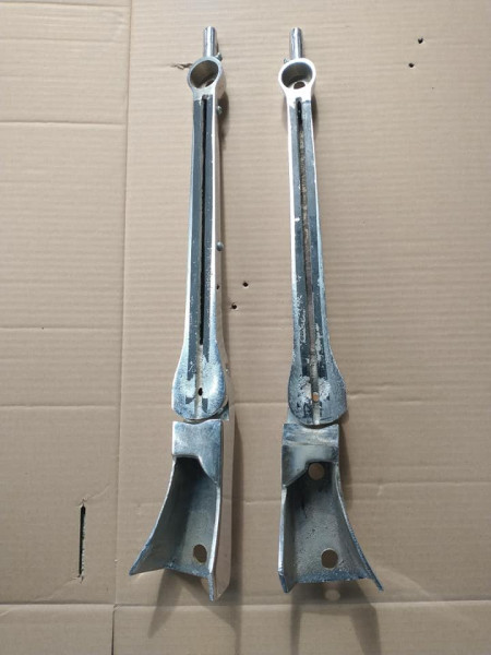 stanchions 2.jpg