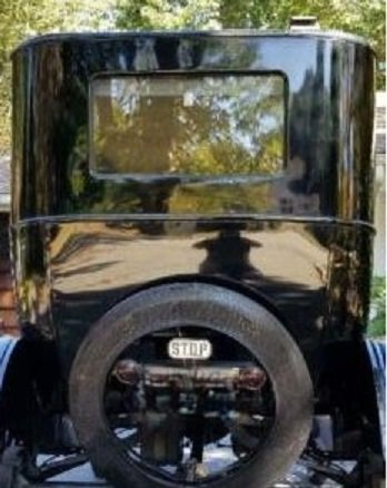 1924-ford-model-t-tudor-sedan-4.jpg