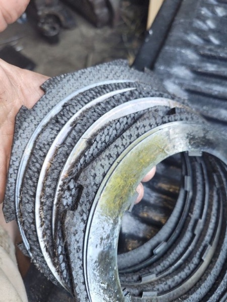 Failed watts clutch disc sheared.jpg