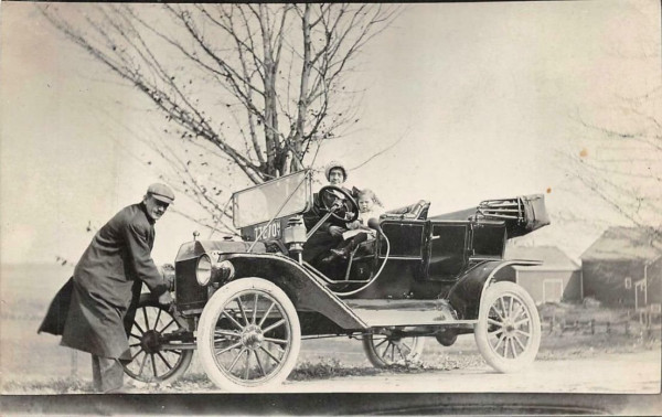 1911 Touring no pinstripe on heal panel.jpg