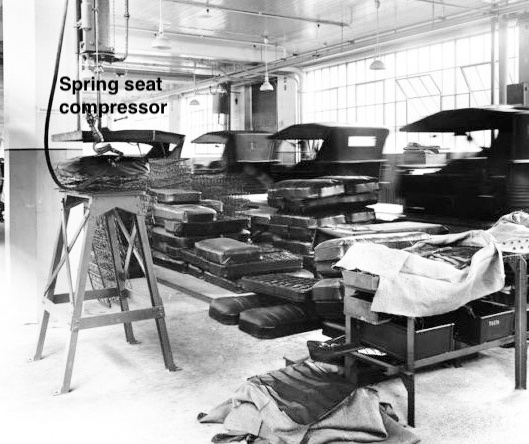 seat spring compress uphol .jpg