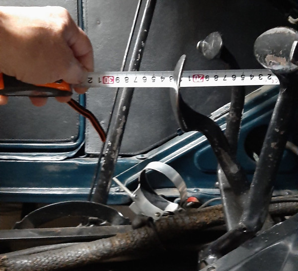 Clutch pedal play measurement.jpg